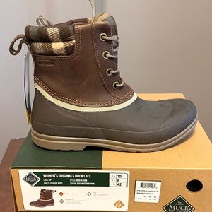 Muck Boot Co Women’s Originals Duck Lace NIB Size 10 100%Waterproof Walnut Brown